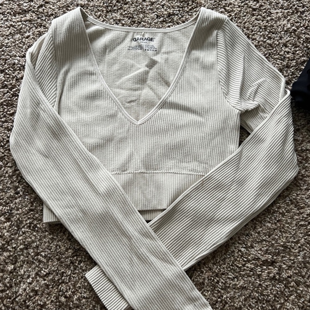 GARAGE seamless top